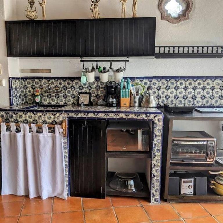 Spacious Studio Boasting Breathtaking Views - Studio - 18