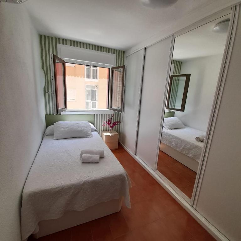 APARTAMENTO ZAPILLO ALMERIA 100 METROS DE LA PLAYA - Apartamento - 23
