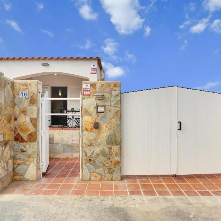 Philippa - Two-Bedroom House - 5