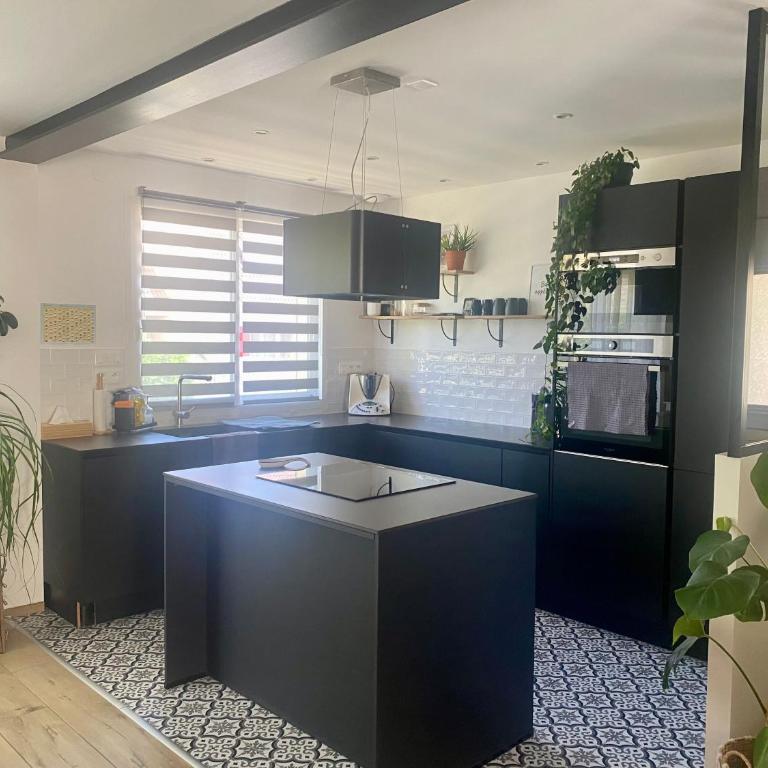 Maison 90m2 15min du circuit des 24h du Mans 9 couchages - Three-Bedroom Home - 3