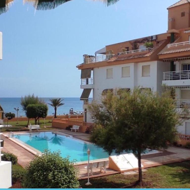 Pie de playa en Denia y con piscina - Apartamento de 2 dormitorios - 13