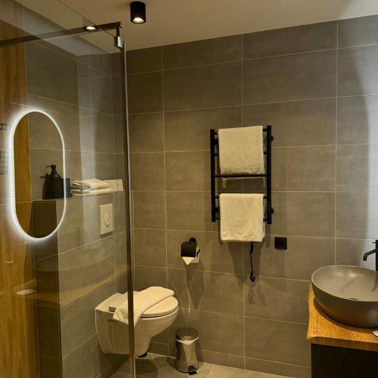 Mountains Hotel - Deluxe Suite - 4