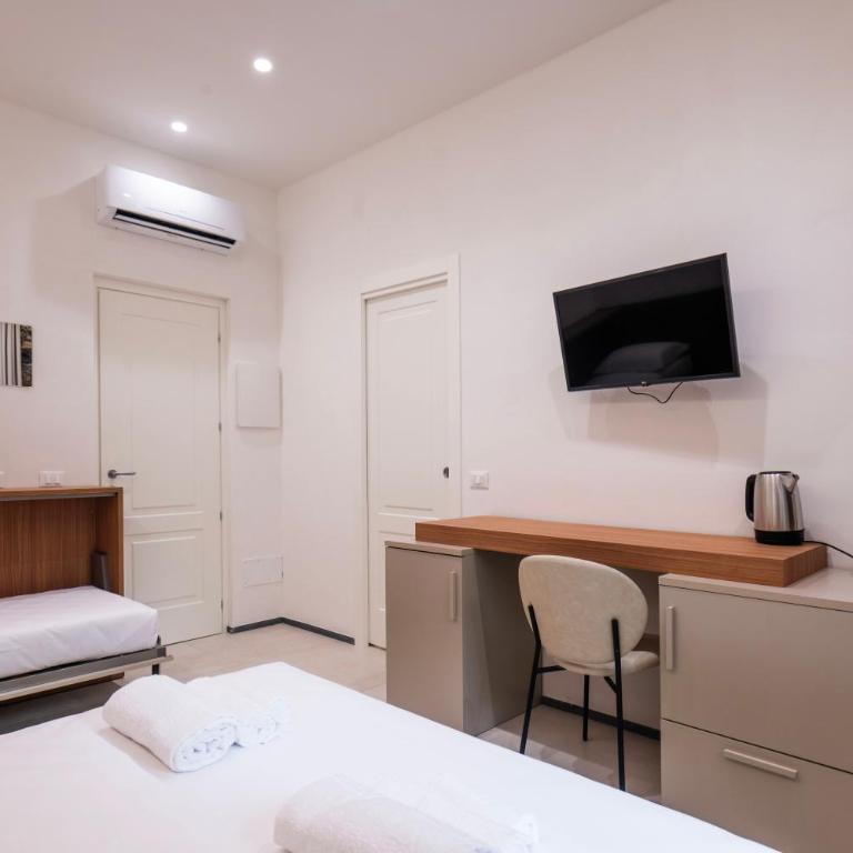 Affittacamere Saint Bon 15 - 5 Terre Rooms and Suites - Deluxe Family Room - 17