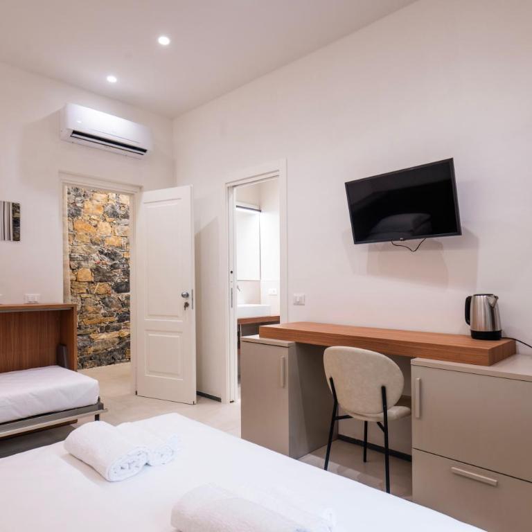 Affittacamere Saint Bon 15 - 5 Terre Rooms and Suites - Deluxe Family Room - 16