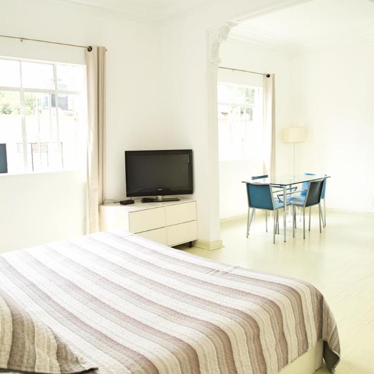 Condesa Haus Rentals - Deluxe King Studio - 5