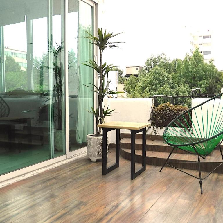 Condesa Haus Rentals - Deluxe One-Bedroom Apartment with City View - 2