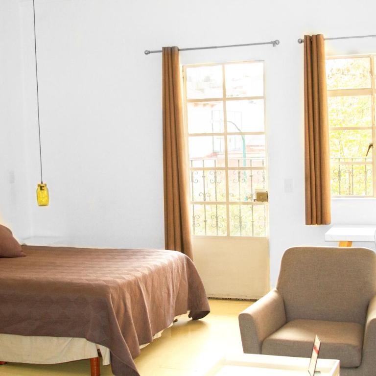 Condesa Haus Rentals - Studio with Balcony - 6