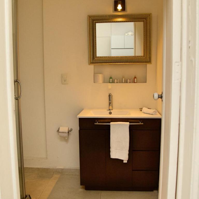 Condesa Haus Rentals - Studio with Balcony - 15