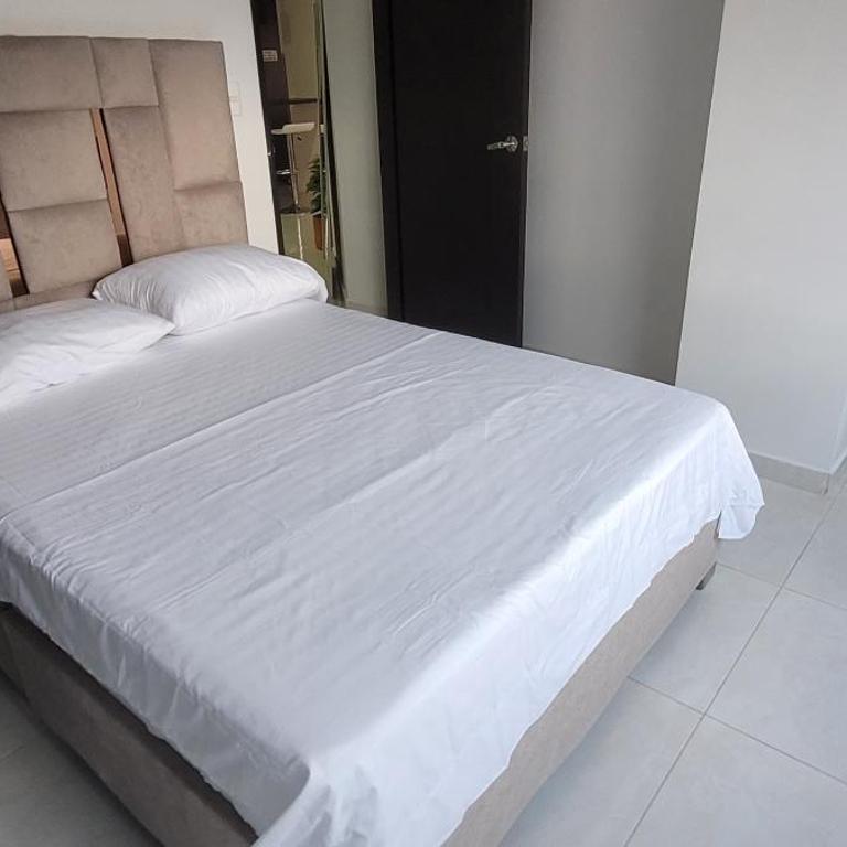 Nuevo Apto Cartago - Apartamento de 3 dormitorios - 65