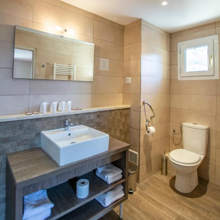 Hôtel Mont-Brison - Chambre Familiale - 18