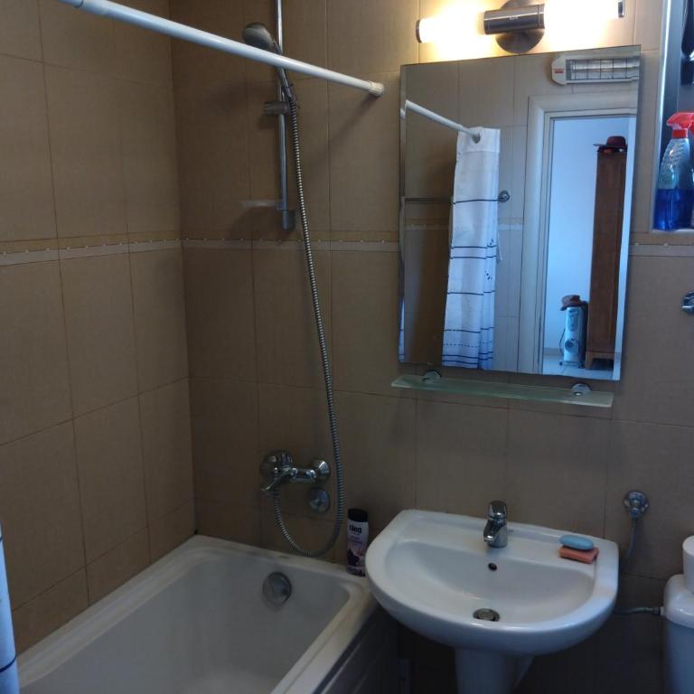 Becici Sunset Apartment - Two-Bedroom Apartment - 7