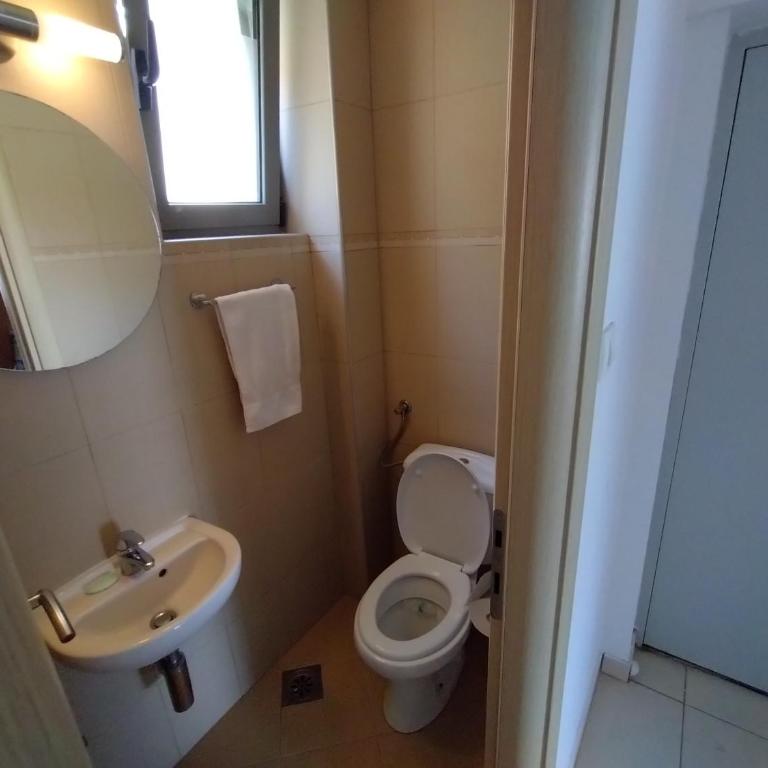 Becici Sunset Apartment - Two-Bedroom Apartment - 15
