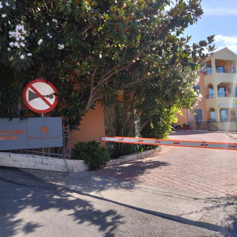 Becici Sunset Apartment - Two-Bedroom Apartment - 22