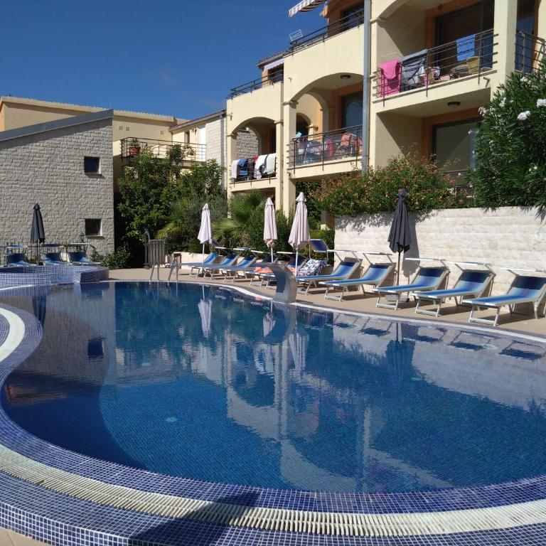 Becici Sunset Apartment - Two-Bedroom Apartment - 23