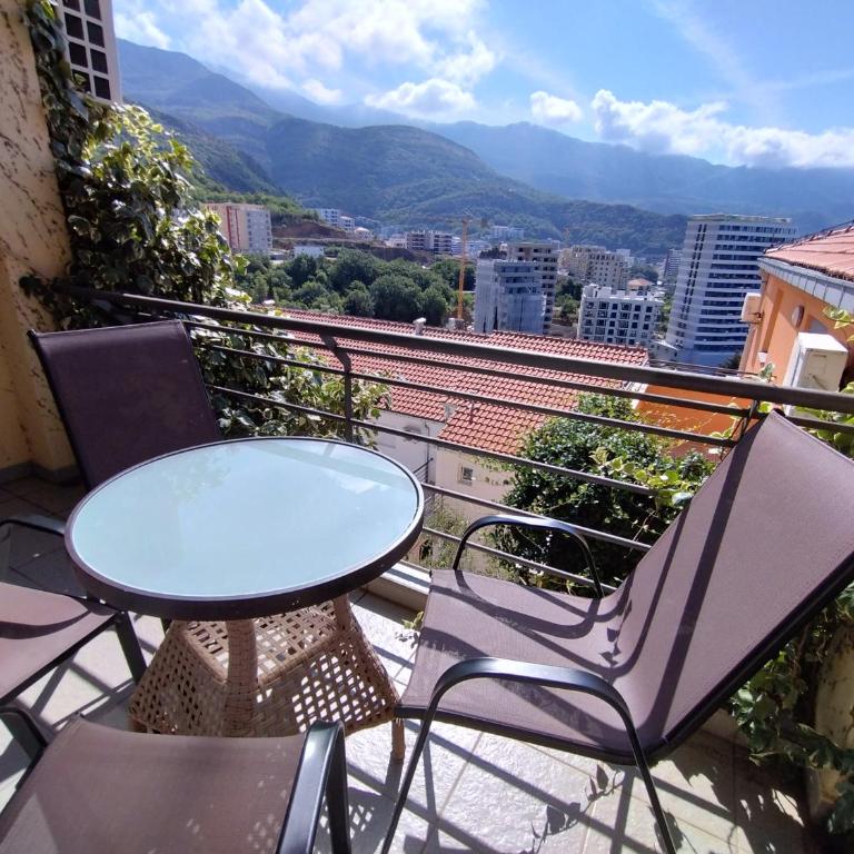 Becici Sunset Apartment - Two-Bedroom Apartment - 1