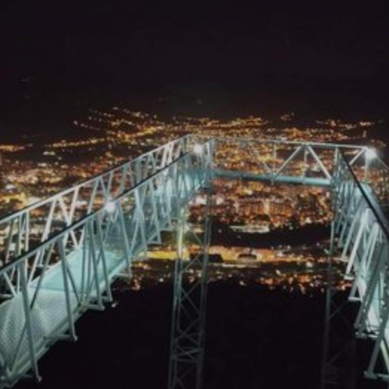 ZARA apartment- Near the Old town ,Cool and shaded ,3 ACs , Free Parking & Peaceful - Two-Bedroom Apartment - 54