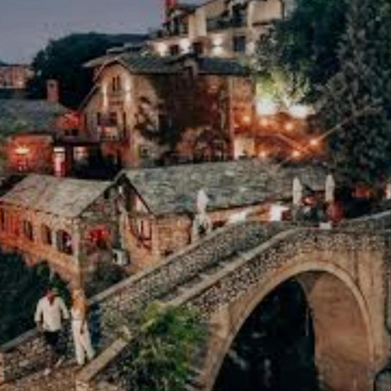 ZARA apartment- Near the Old town ,Cool and shaded ,3 ACs , Free Parking & Peaceful - Two-Bedroom Apartment - 46