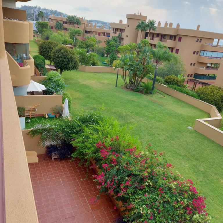 Golden Mijas Residencial - Habitación Familiar con vista lateral al mar - 17