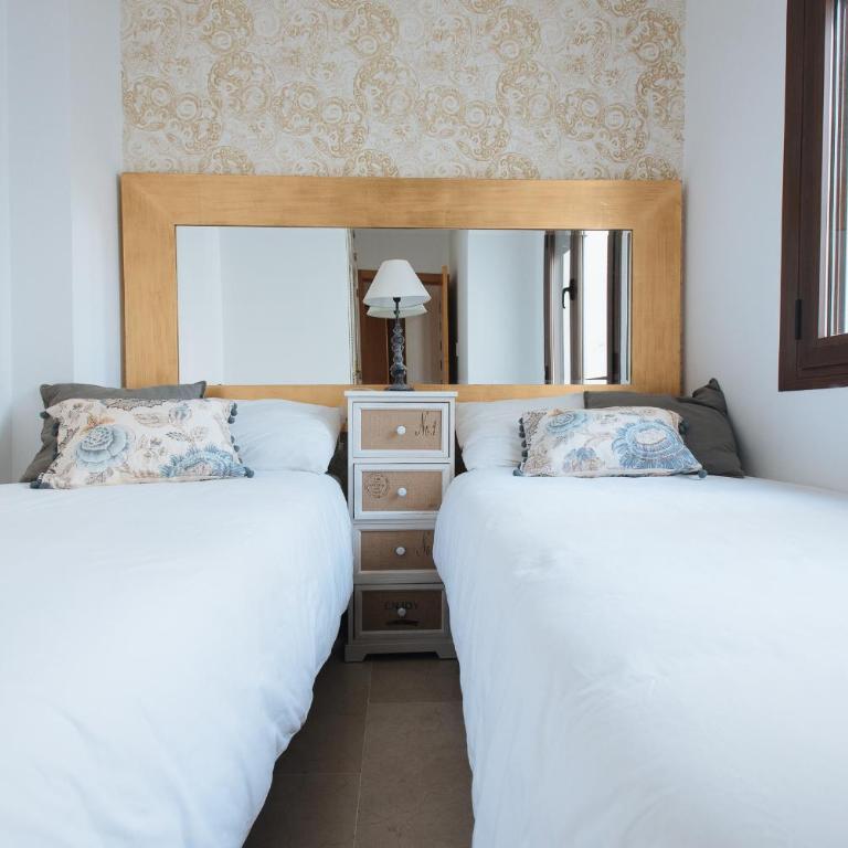 Hostly Orfila 3A-3B exclusive Penthouse-Center-Fibre-Parking Optional - Apartamento - 4