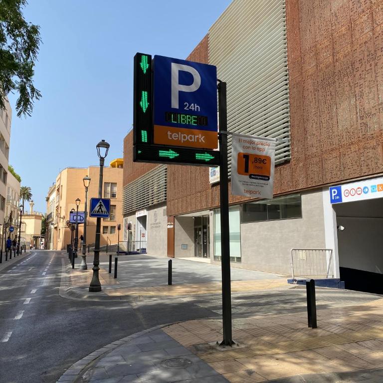 Apartamento con Parking Gratis en el Centro, 2 dormitorios - Apartamento de 2 dormitorios - 38