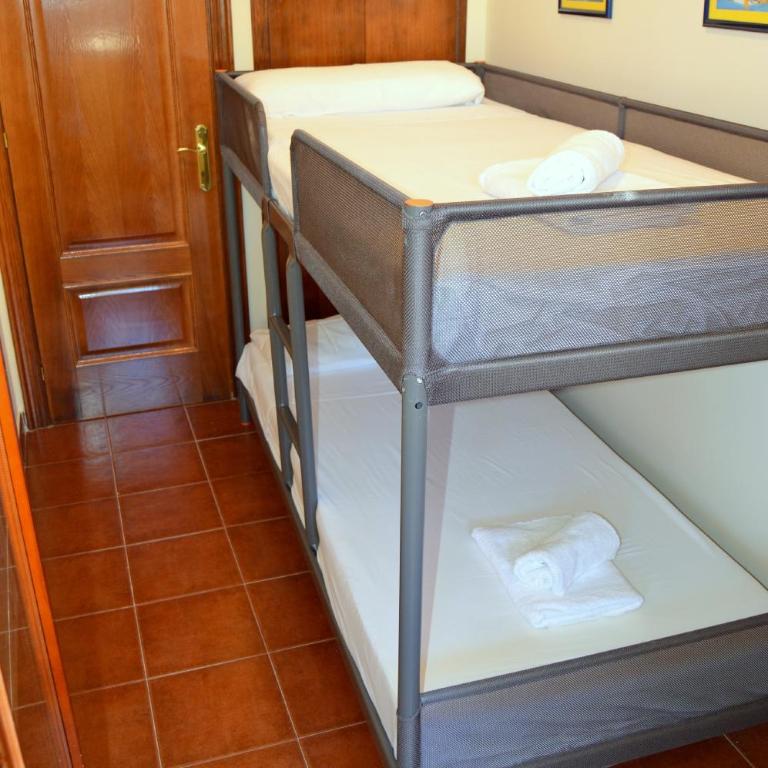 Casa con piscina en el Casco Historico - Three-Bedroom House - 22