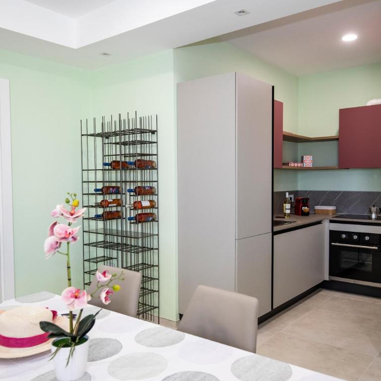 Suite Luisa - Two-Bedroom House - 10