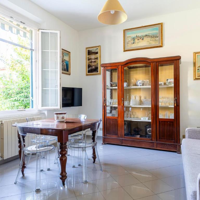 GuestHost - Charming Apartment near the Sea with Patio! - Appartamento con 1 Camera da Letto - 2