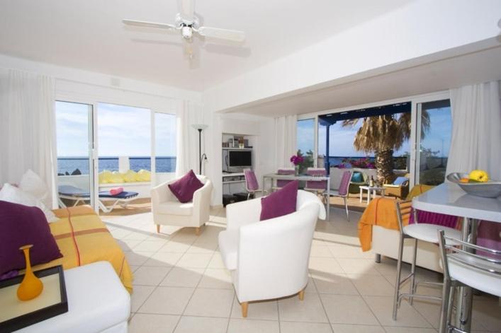 Beach bungalow - Casa Chica by Lanzarote Leisure Villas - Two-Bedroom Villa - 1