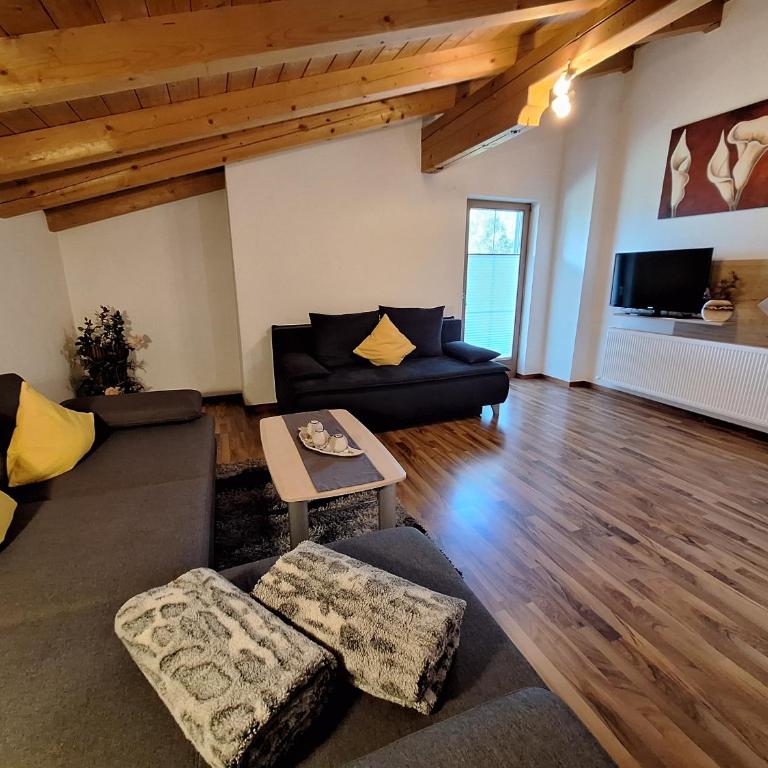 Appartement Anita - Two-Bedroom Apartment with Balcony - 2