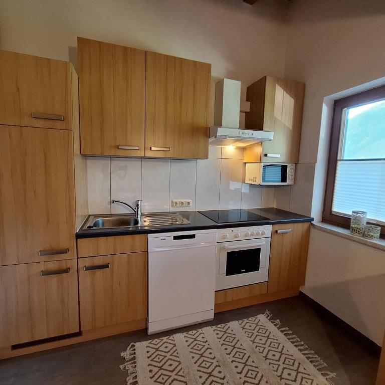 Appartement Anita - Two-Bedroom Apartment with Balcony - 16