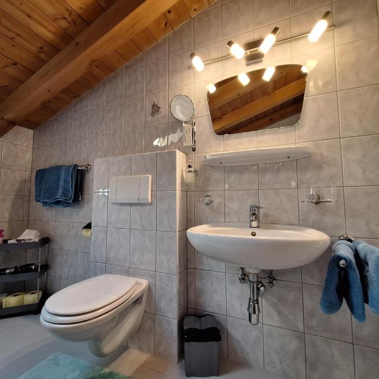 Appartement Anita - Two-Bedroom Apartment with Balcony - 12