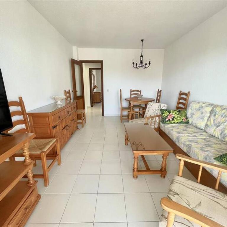 apartamento amplio con 2 dormitorios y vistas al mar - Apartamento de 2 dormitorios - 2