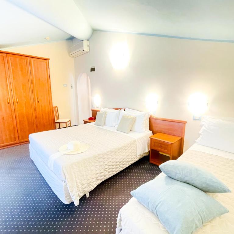 Hotel Bolognese - Camera Tripla Comfort - 2