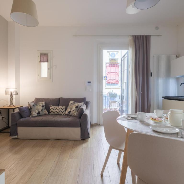 Bologna House Due Torri Apartment - Appartamento Deluxe - 32