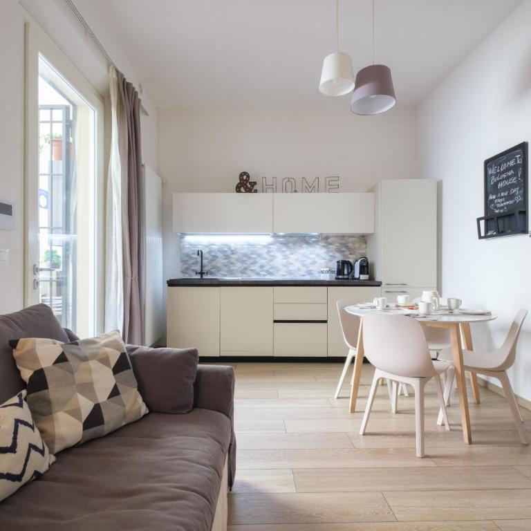 Bologna House Due Torri Apartment - Appartamento Deluxe - 29