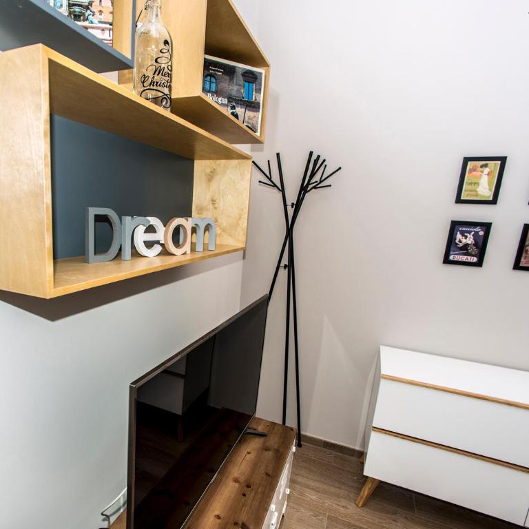 Bologna House Due Torri Apartment - Appartamento Deluxe - 36