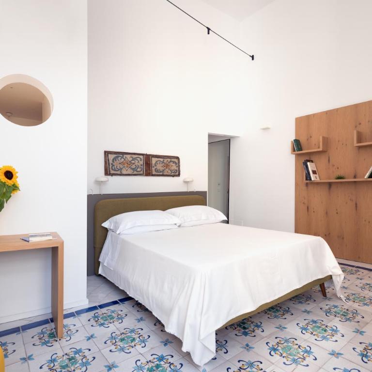 Piano Alloro - Double Room with Private Bathroom - 1