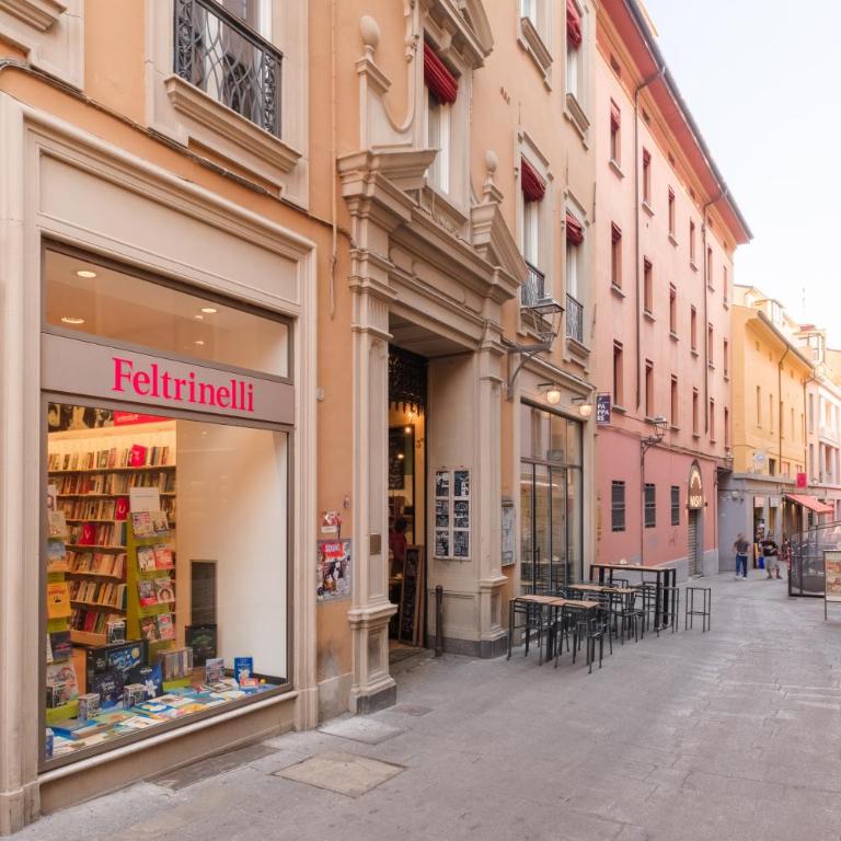 Bologna House Due Torri Apartment - Appartamento Deluxe - 56