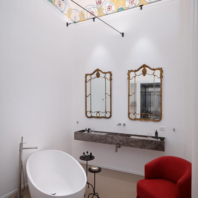 Piano Alloro - Deluxe Double Room with Bath - 5