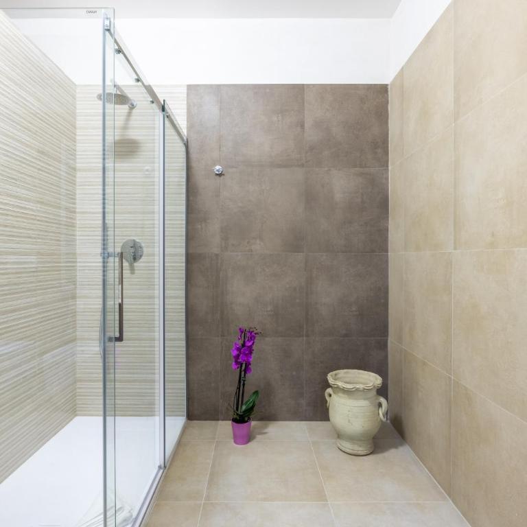 Angela luxury home,Premium Apartment for families - Premium Apartment mit 3 Schlafzimmern - 42