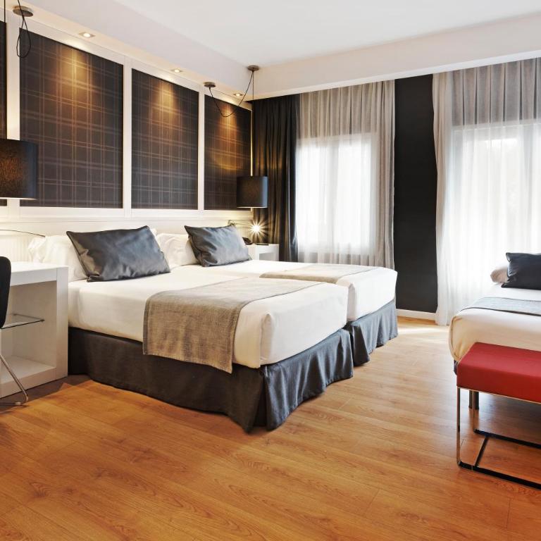 Catalonia Reina Victoria - Habitación Triple - 3
