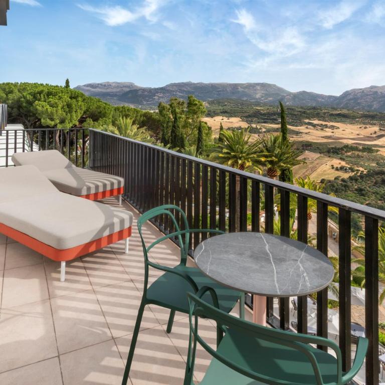 Catalonia Reina Victoria - Suite Junior Deluxe - 2