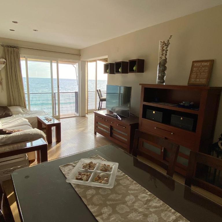Primera línea Playa Poniente - Apartamento de 3 dormitorios - 9