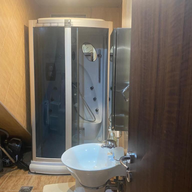 Apartments Ivan - Apartman sa 2 Spavaće Sobe, Balkonom i Pogledom na More - 12