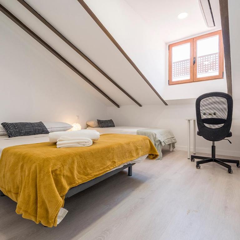 Exclusivo Ático con terraza en Plaza Mayor - Apartamento de 2 dormitorios - 4