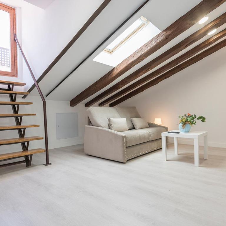Exclusivo Ático con terraza en Plaza Mayor - Apartamento de 2 dormitorios - 26