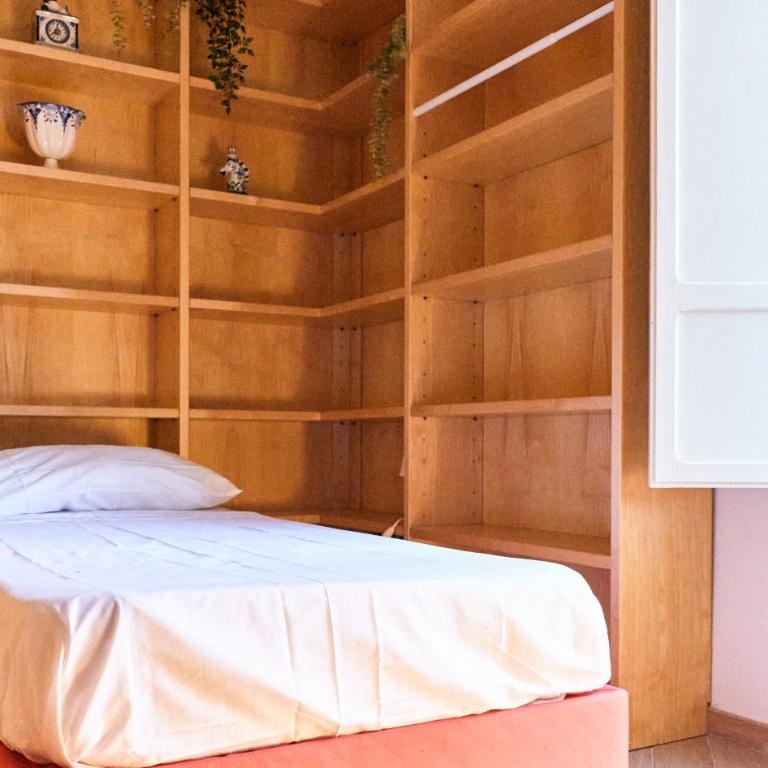 Leonardo Da Vinci's House - Three-Bedroom Apartment - 17