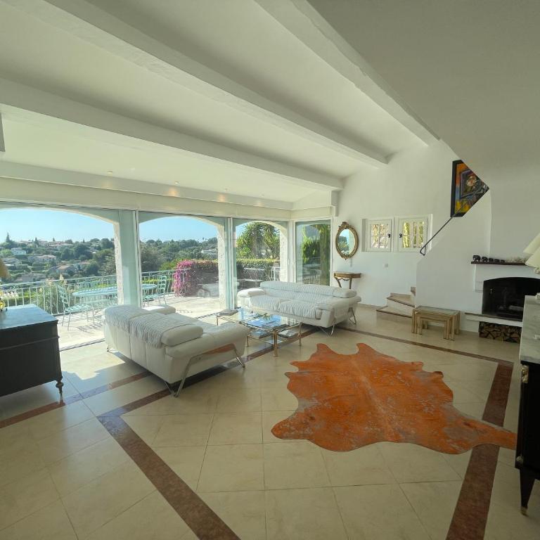 Luxe et calme avec vue mer panoramique à Antibes - Villa avec Piscine Privée - 43