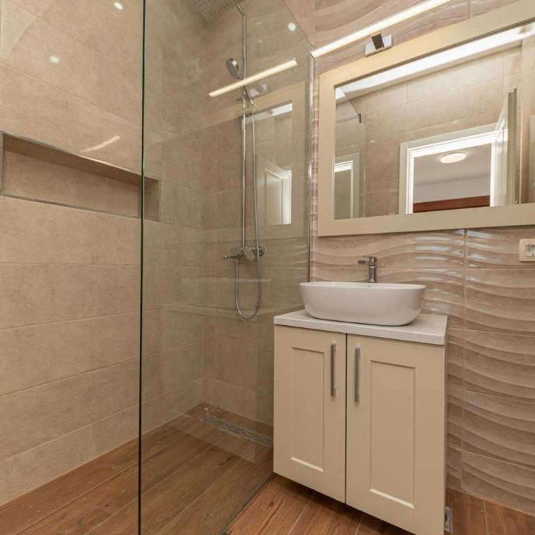 Red Hill - Apartman sa 2 Spavaće Sobe, Balkonom i Pogledom na More - 17