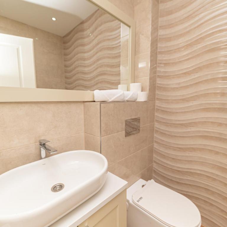 Red Hill - Apartman sa 2 Spavaće Sobe, Balkonom i Pogledom na More - 19